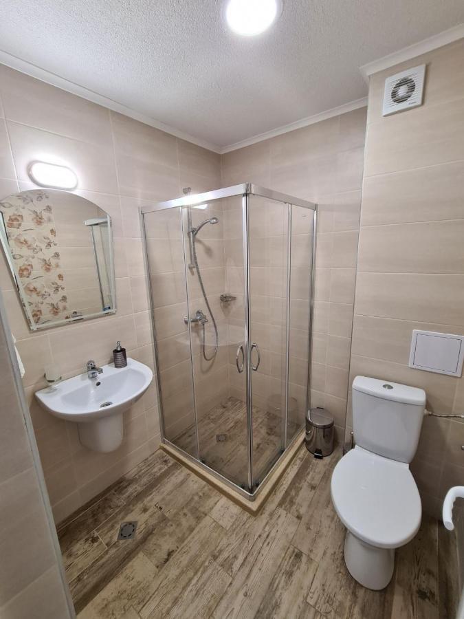 רבדה Villa Yanevi מראה חיצוני תמונה
