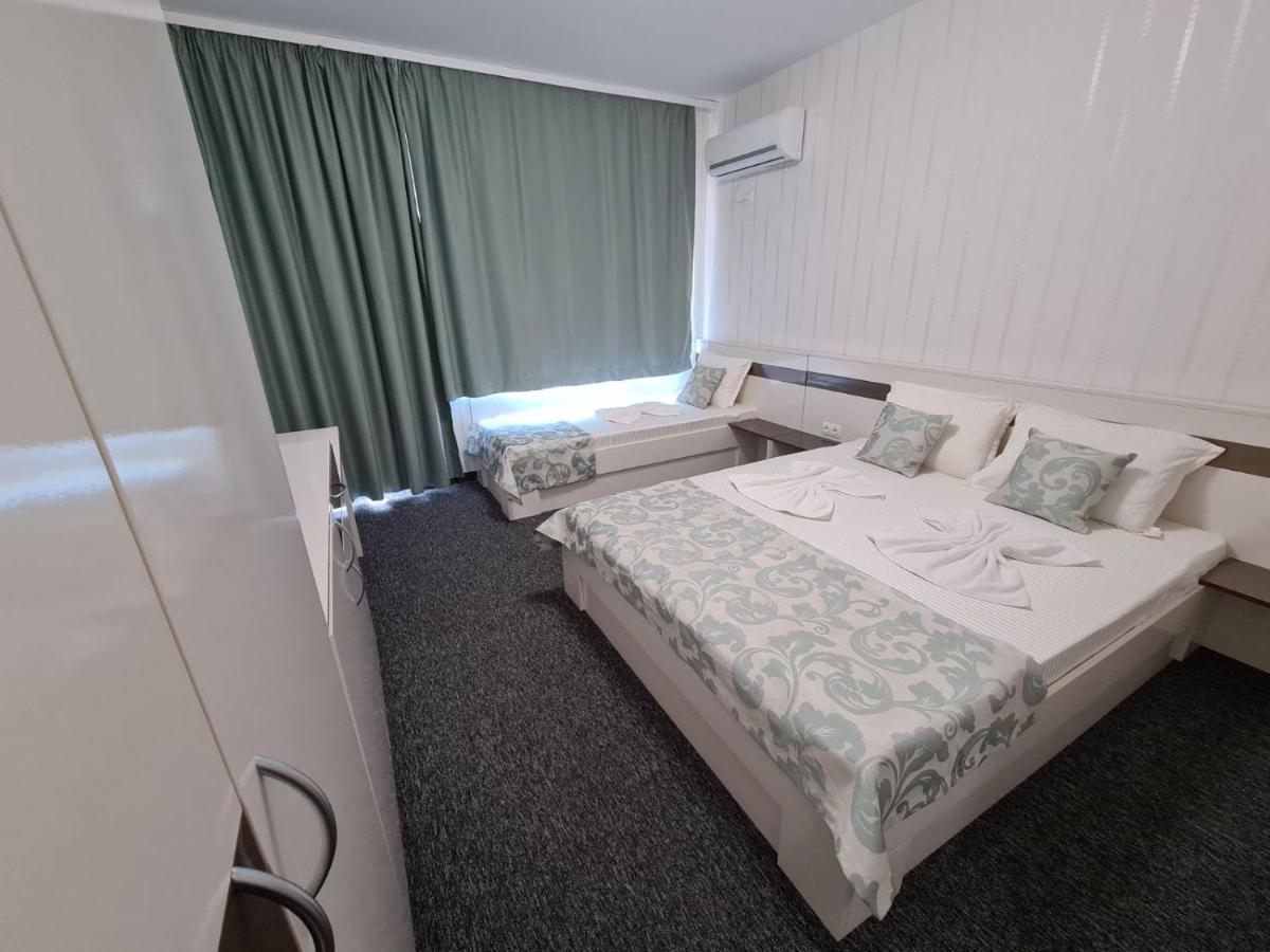 רבדה Villa Yanevi מראה חיצוני תמונה