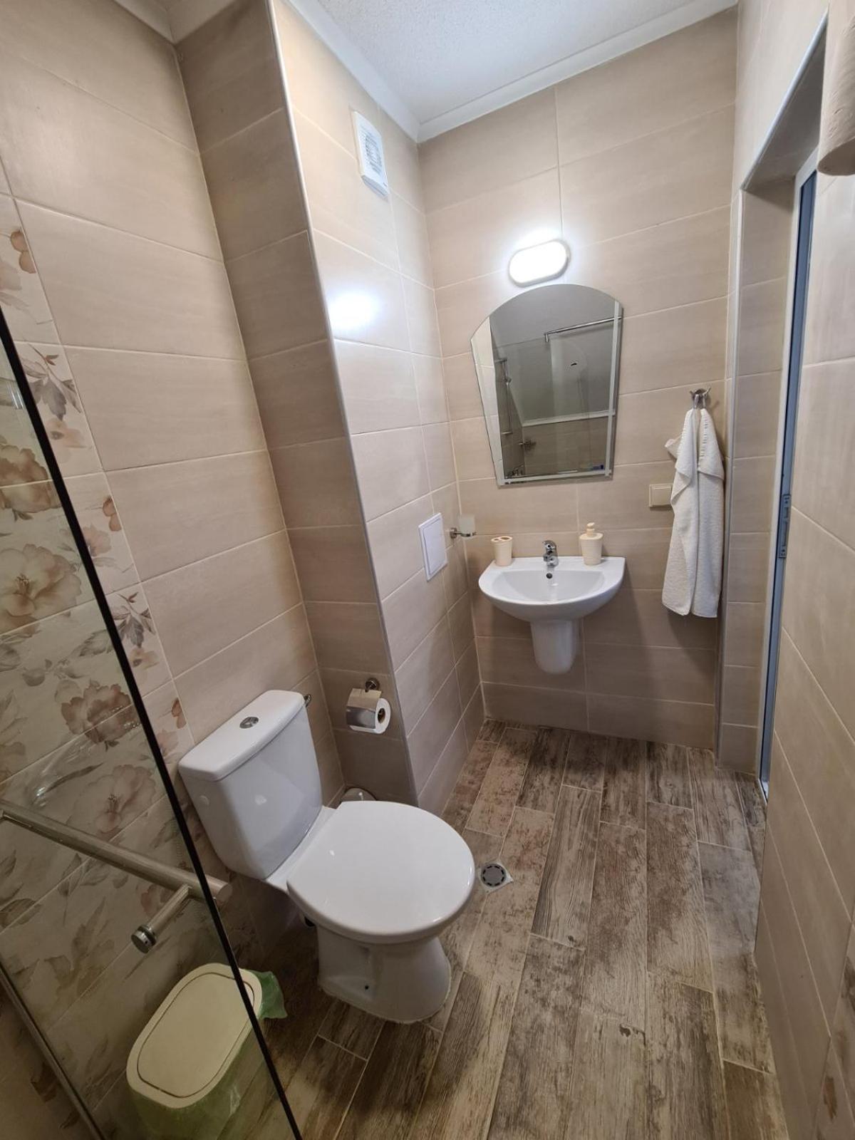 רבדה Villa Yanevi מראה חיצוני תמונה